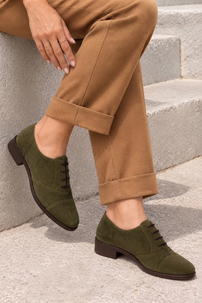 Women's olive green classic oxfords and derby shoes with round toe and chunky rubber lug sole - Worn view